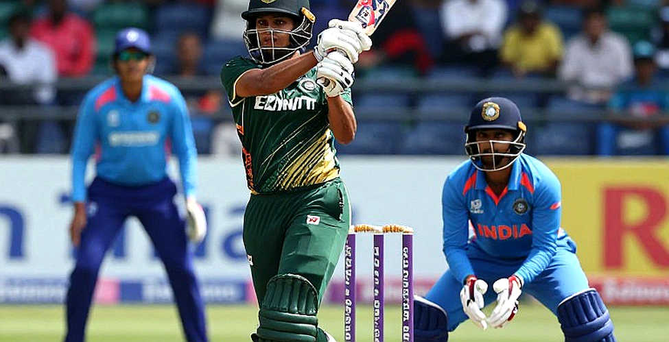 England All Out for 241: The 19/3 Powerplay, Duckett's Century and Shaheen's 4/46 — Three Exhibits, One Unsigned Verdict England All Out for 241: The 19/3 Powerplay, Duckett's Century and Shaheen's 4/46 — Three Exhibits, One Unsigned Verdict