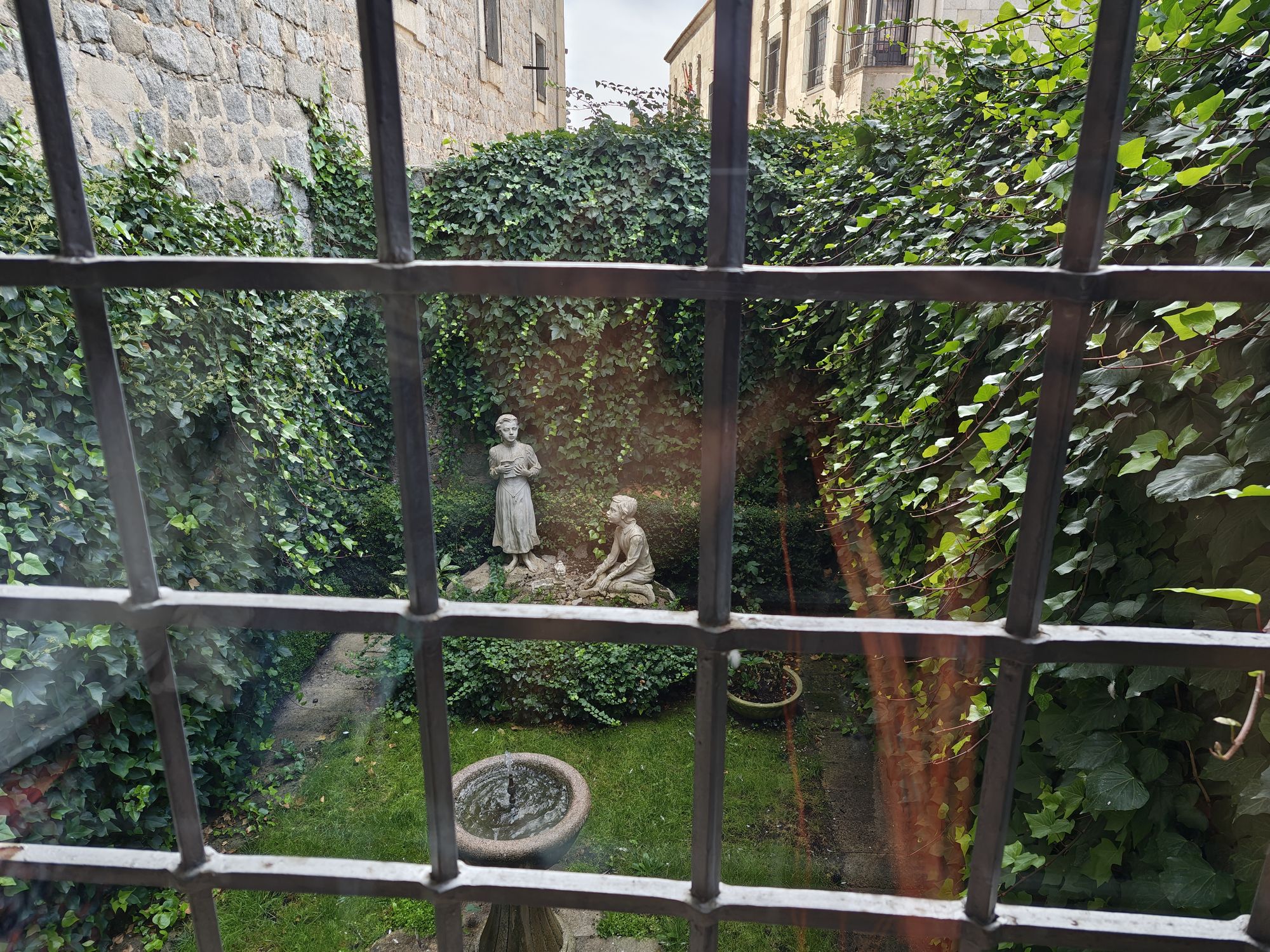 BasĂlica Y Casa Natal De Santa Teresa De JesĂșs Ăvila Spain 1