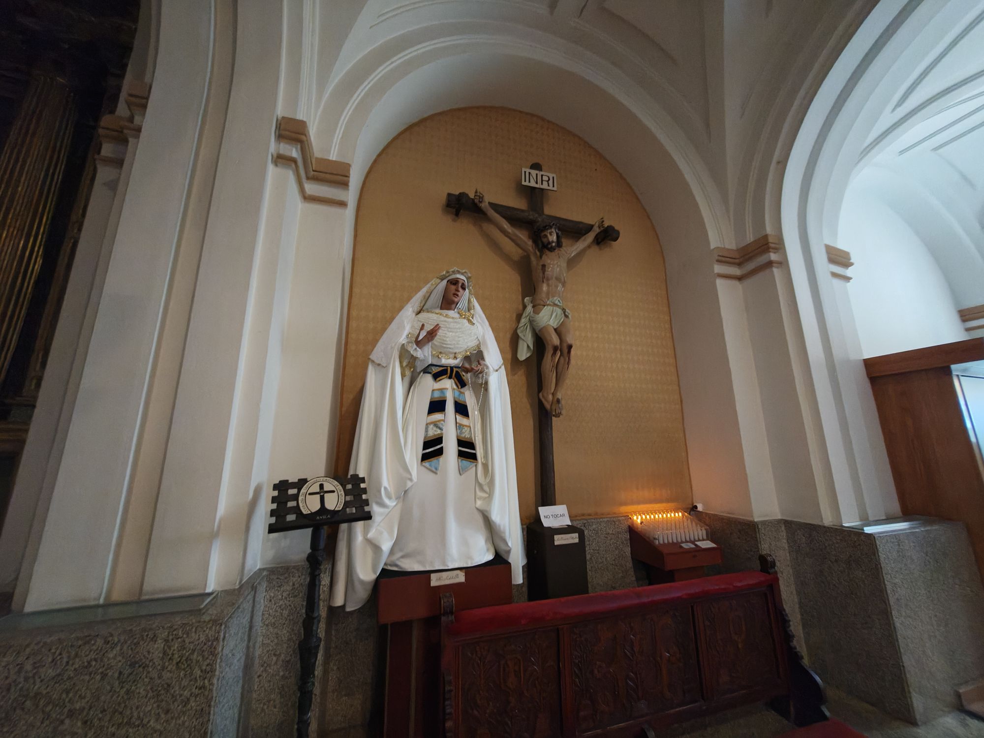 BasĂlica Y Casa Natal De Santa Teresa De JesĂșs Ăvila Spain 16