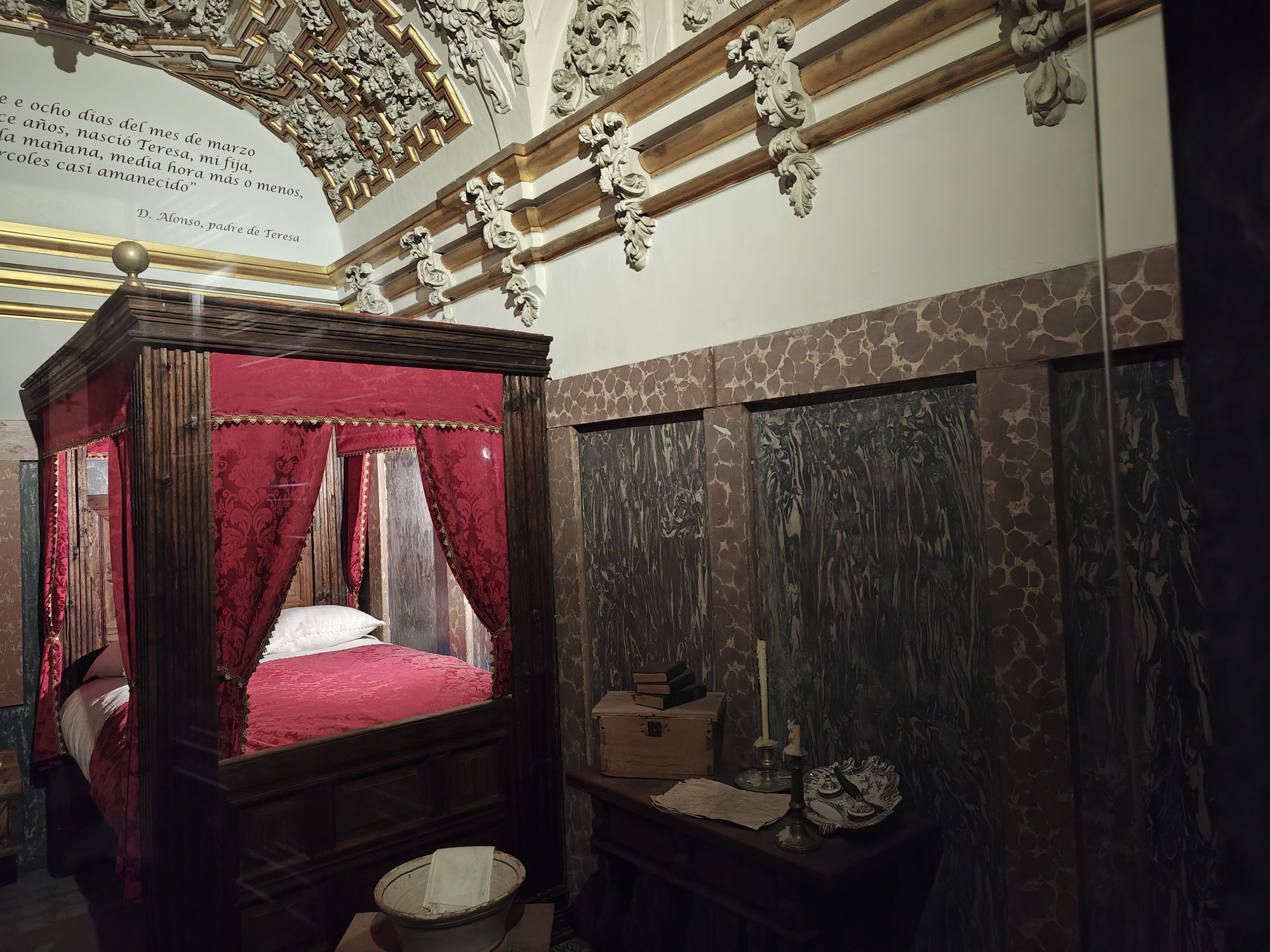 BasĂlica Y Casa Natal De Santa Teresa De JesĂșs Ăvila Spain 7