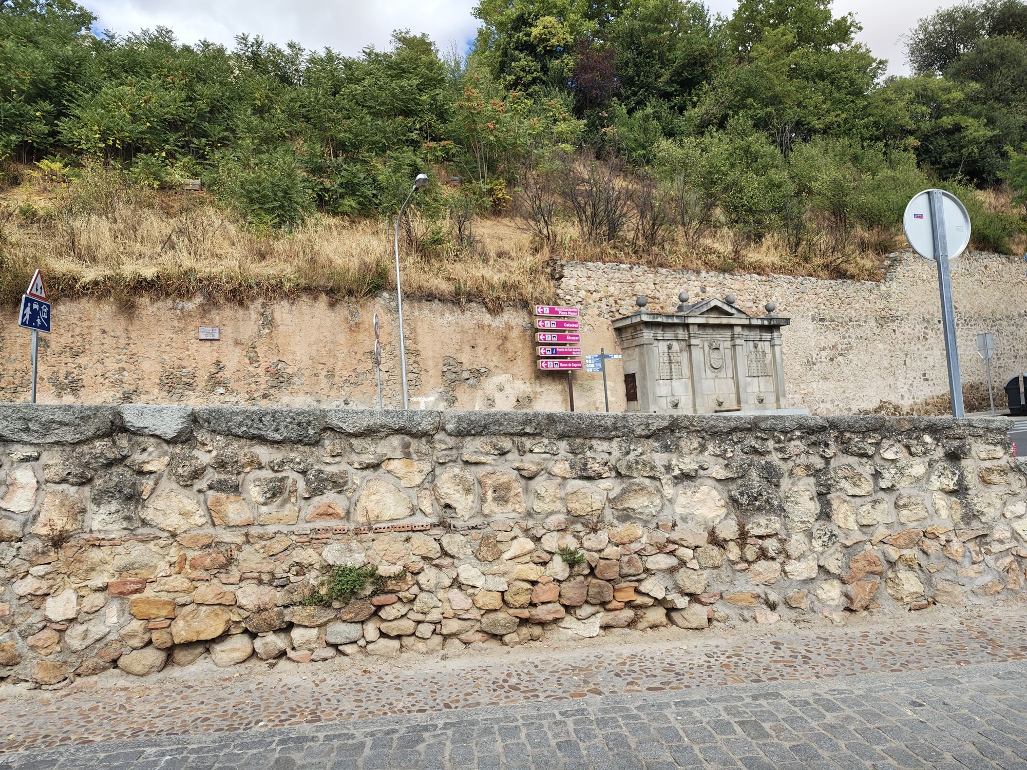 Calle De La Cuesta De Los Hoyos Segovia Spain