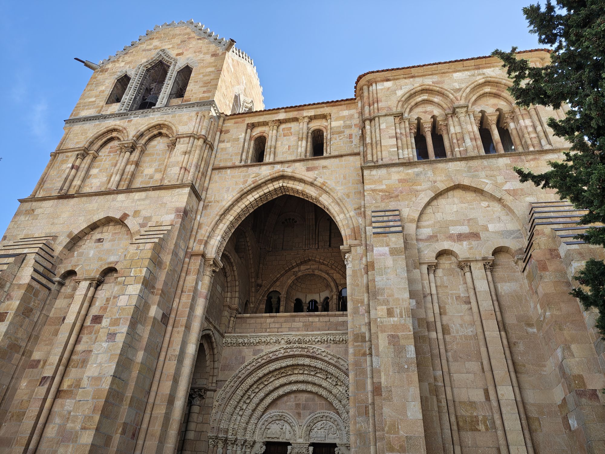 Calle San Vicente Ăvila Spain 4