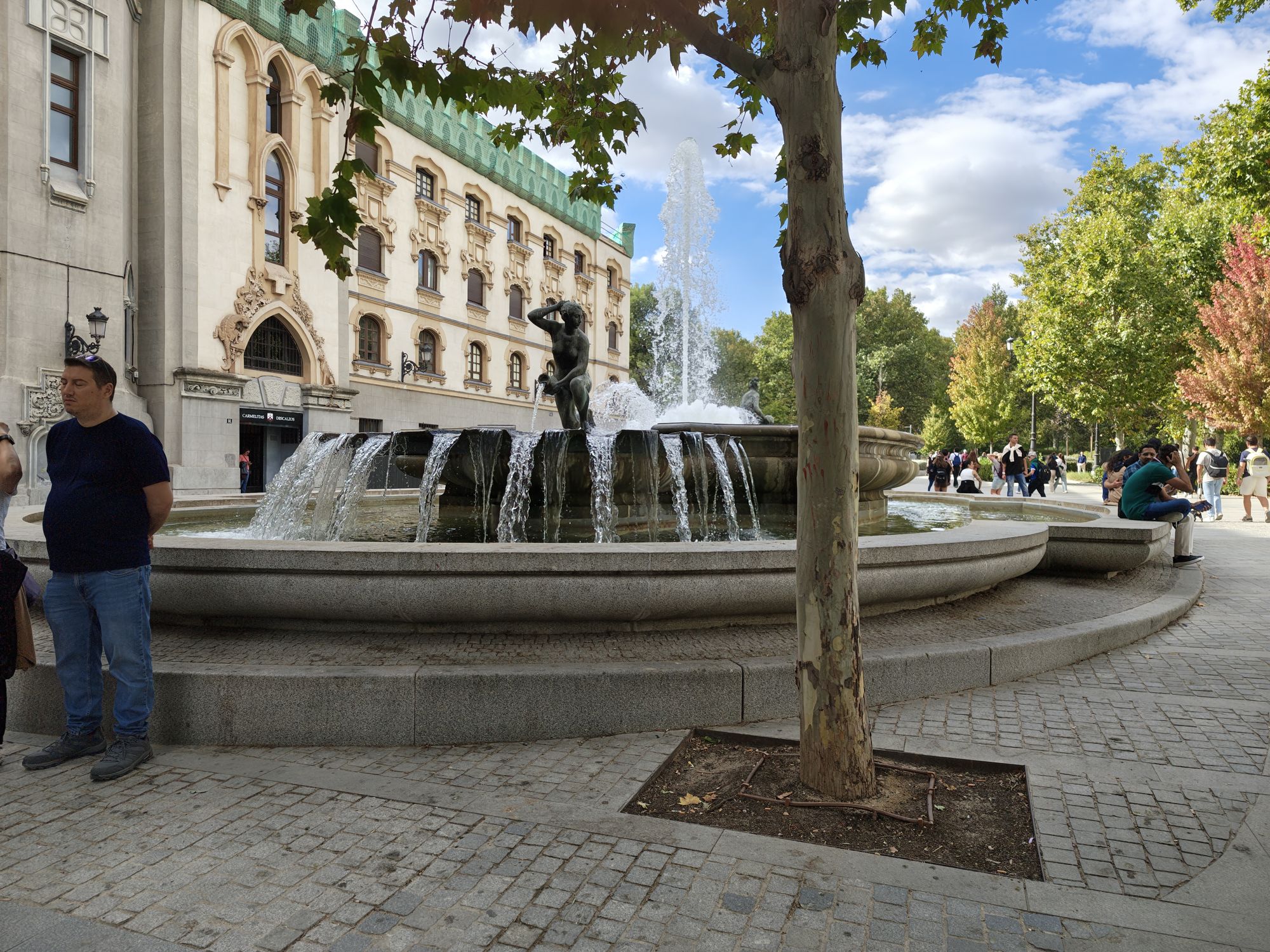 La Fuente Del Nacimiento Del Agua Madrid Spain 4