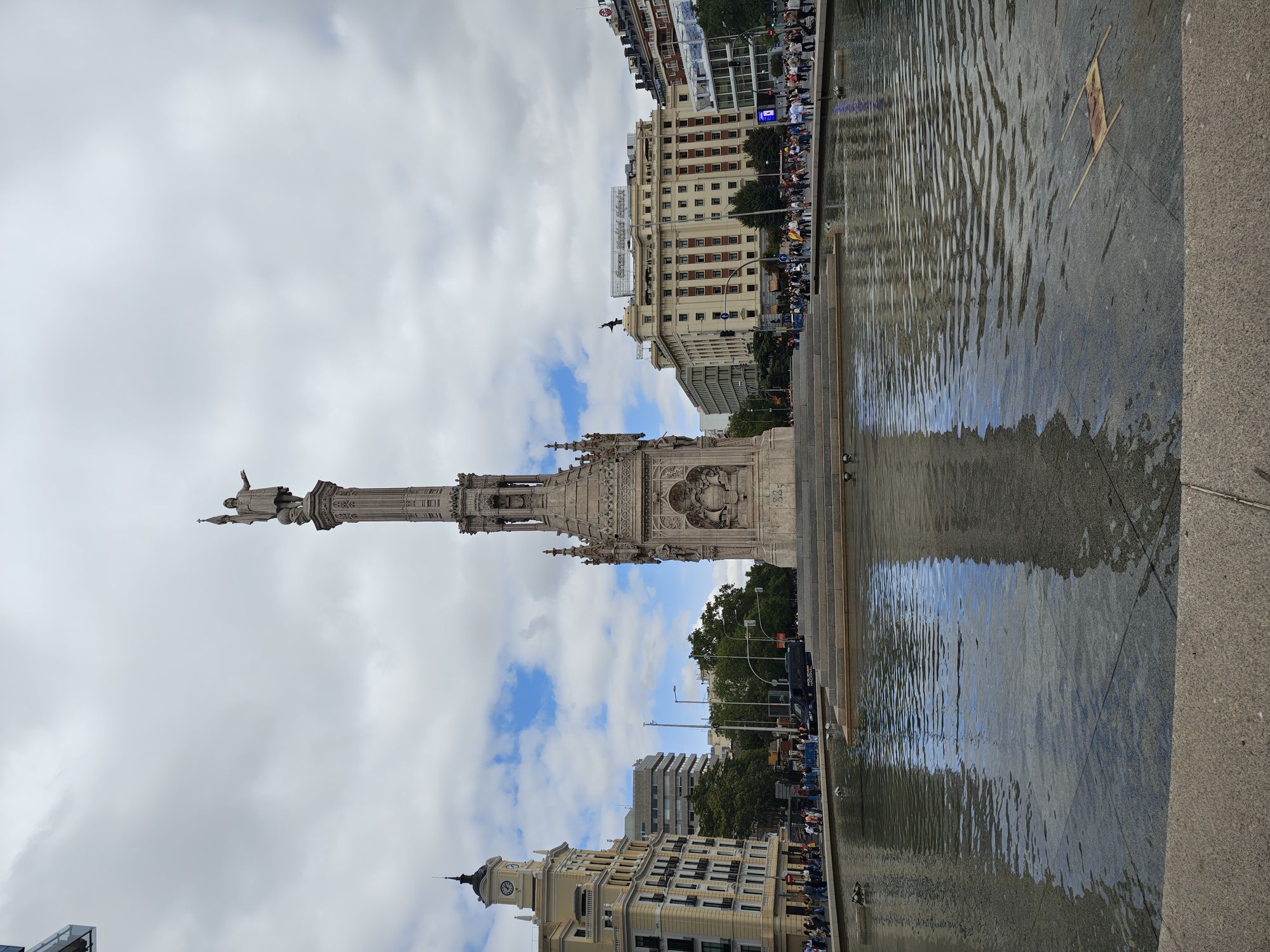 Mujer Con Espejo Madrid Spain