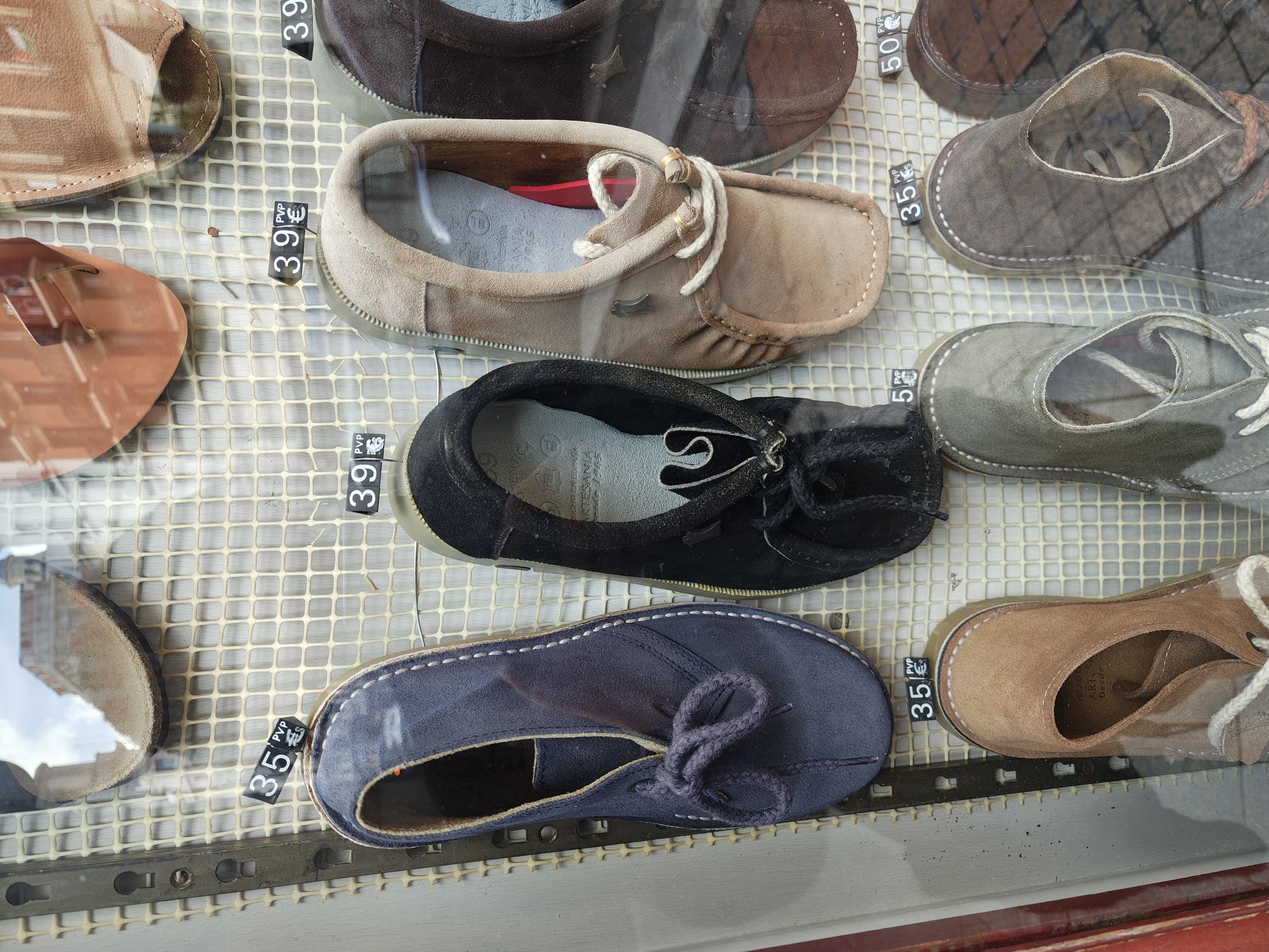 Plaza De Jacinto Benavente Madrid Spain