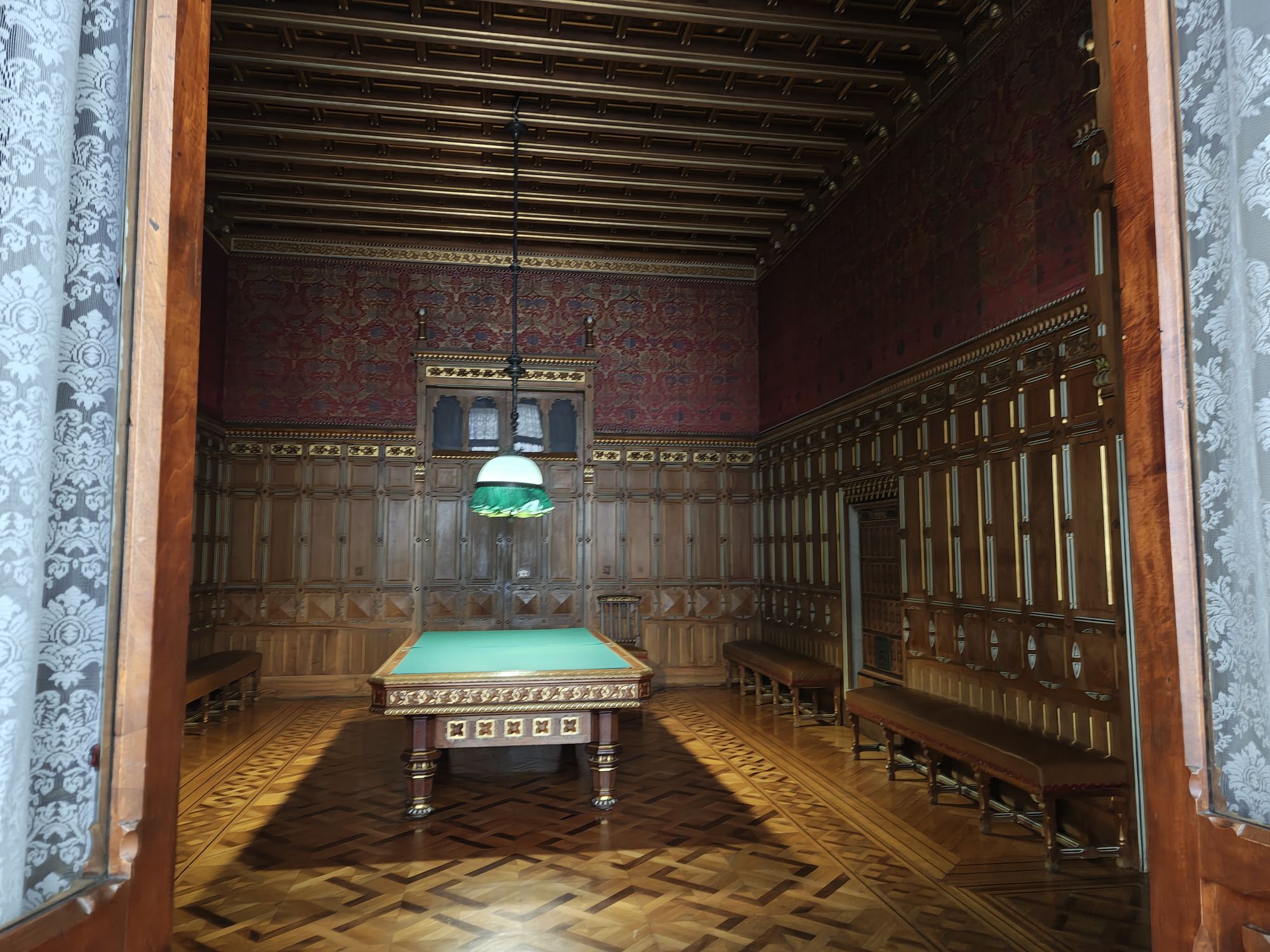 Plaza De La ArmerĂa Madrid Spain 100