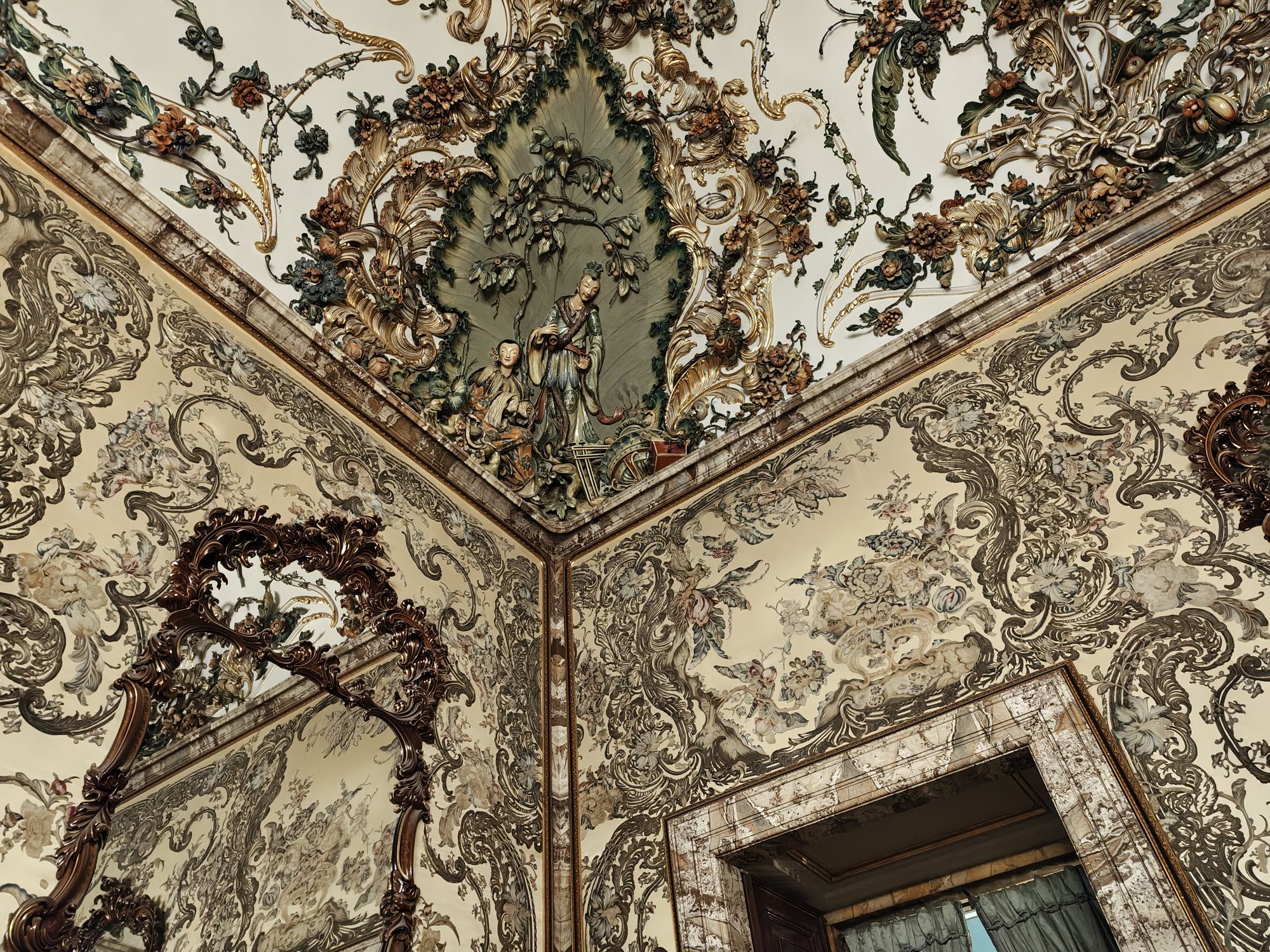 Plaza De La ArmerĂa Madrid Spain 103