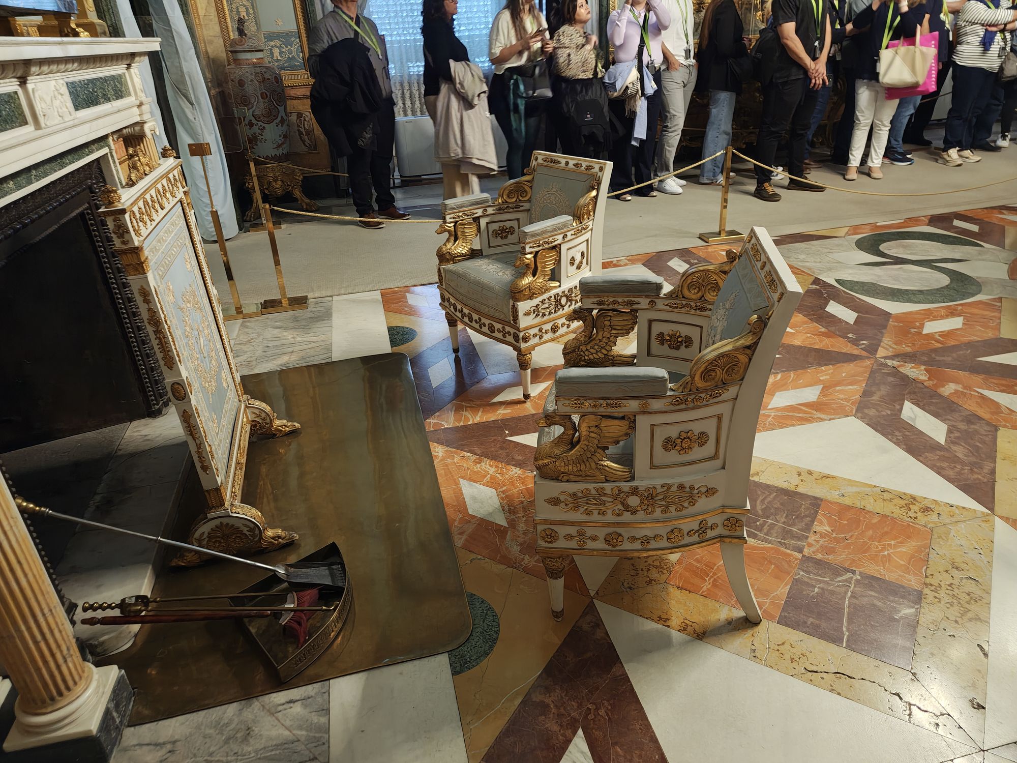 Plaza De La ArmerĂa Madrid Spain 119