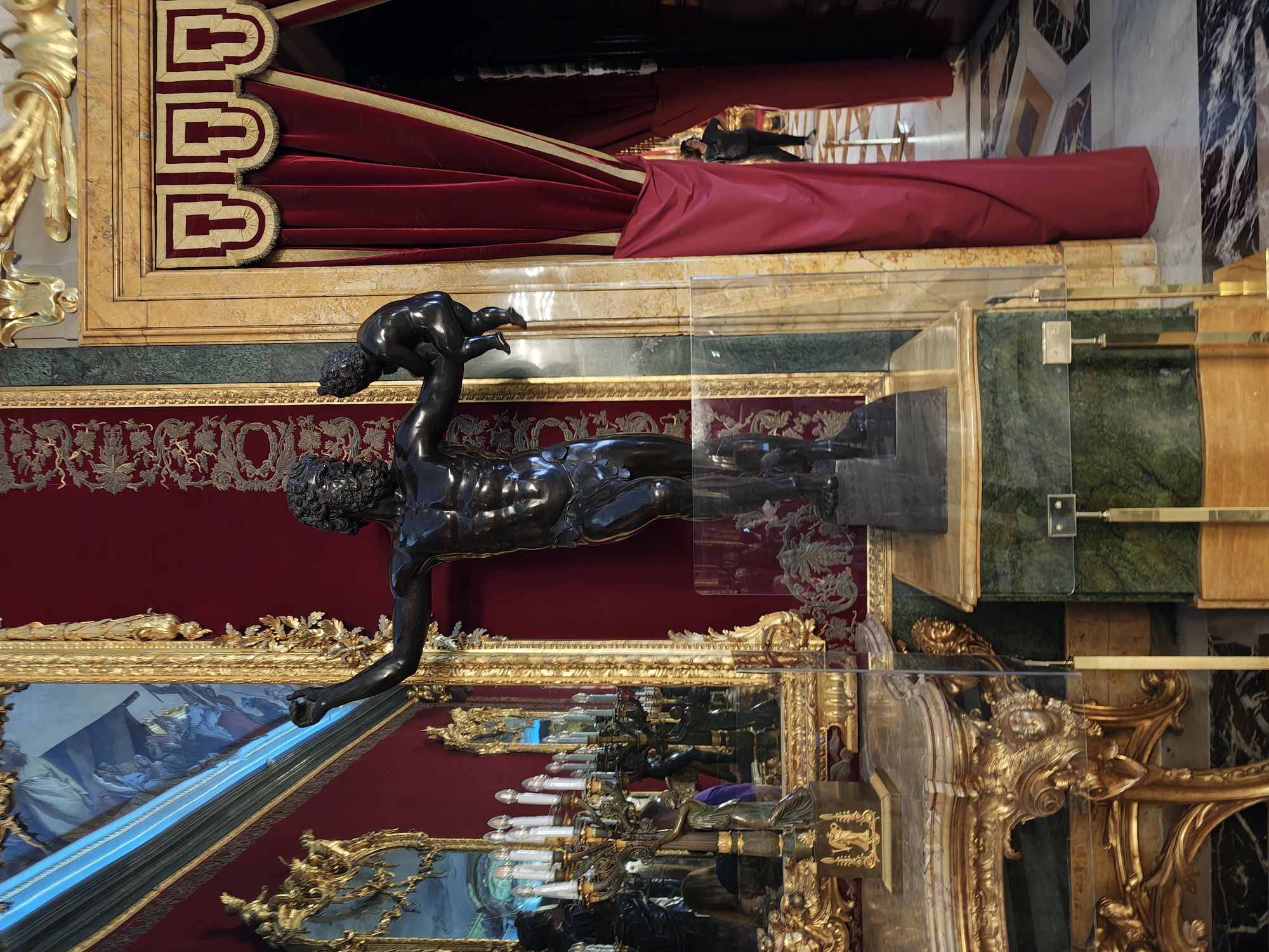 Plaza De La ArmerĂa Madrid Spain 122