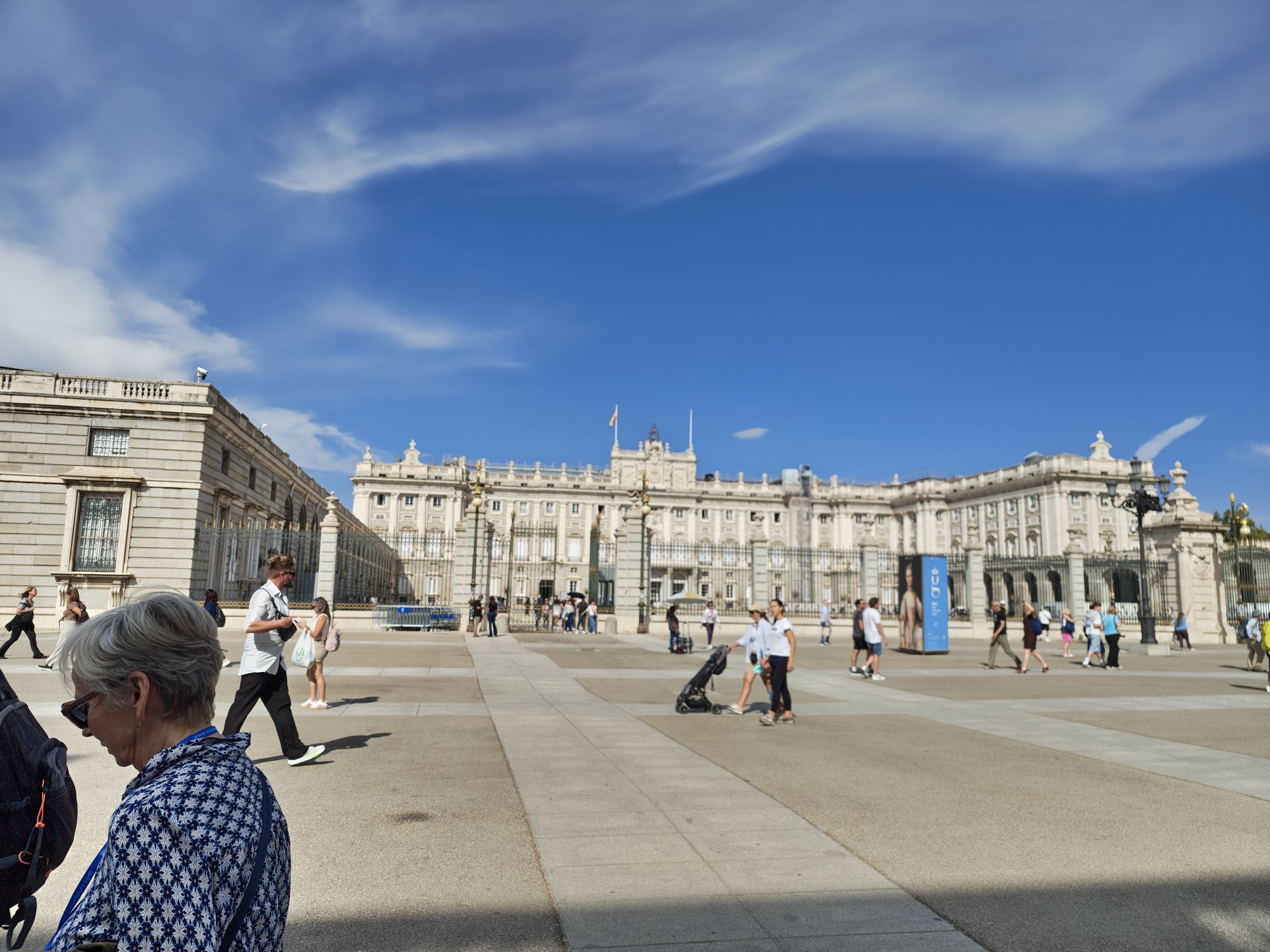 Plaza De La ArmerĂa Madrid Spain 128
