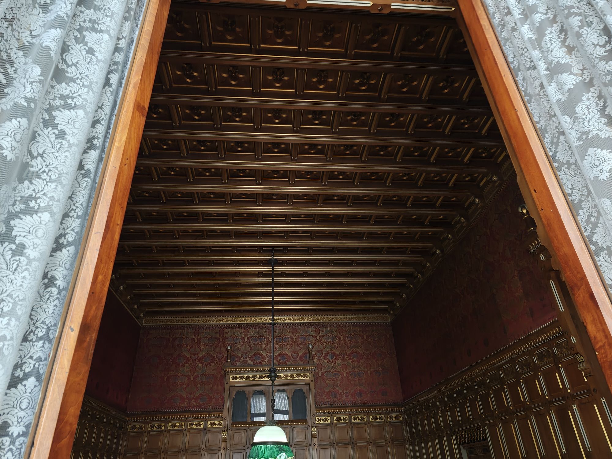 Plaza De La ArmerĂa Madrid Spain 33