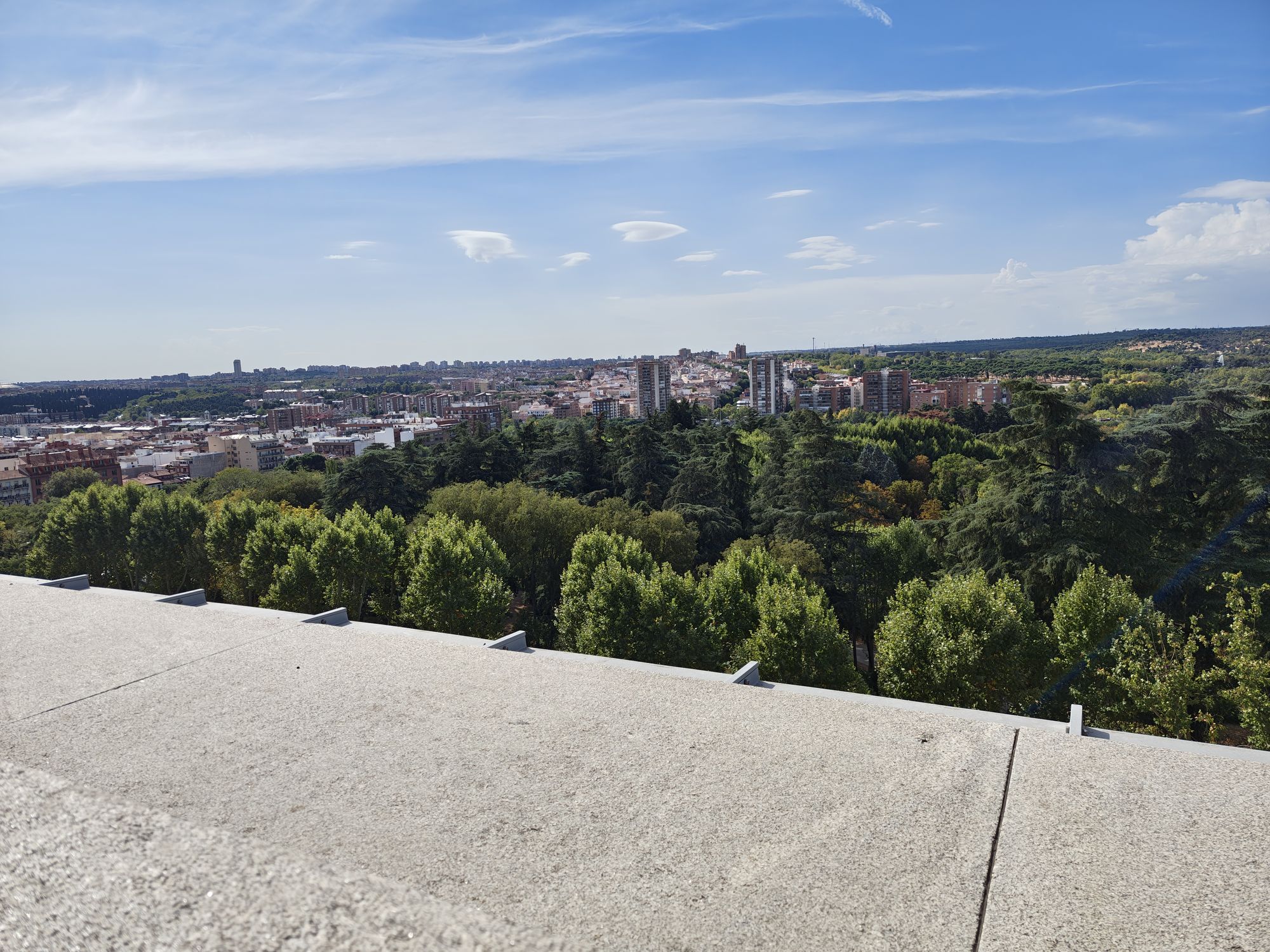 Plaza De La ArmerĂa Madrid Spain 34