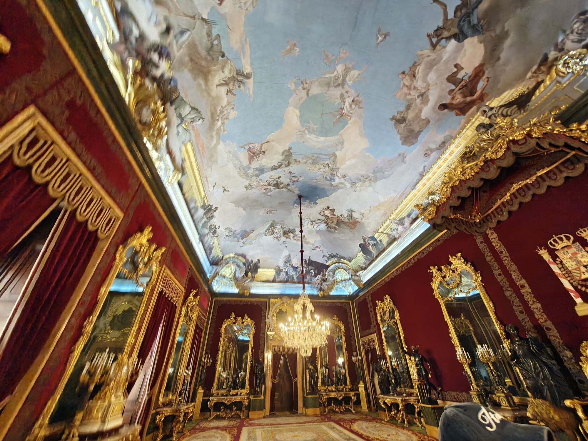 Plaza De La ArmerĂa Madrid Spain 35