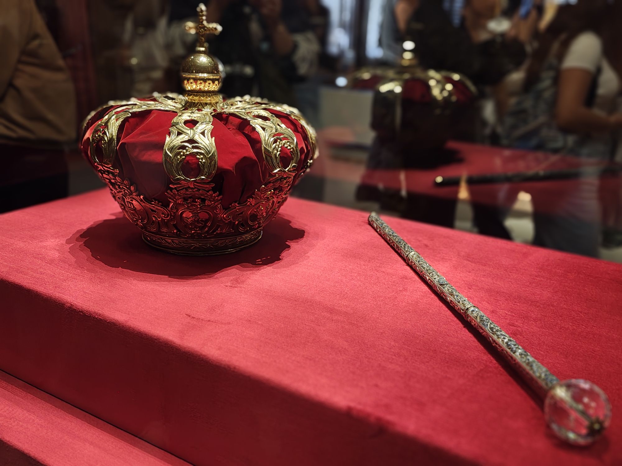 Plaza De La ArmerĂa Madrid Spain 49