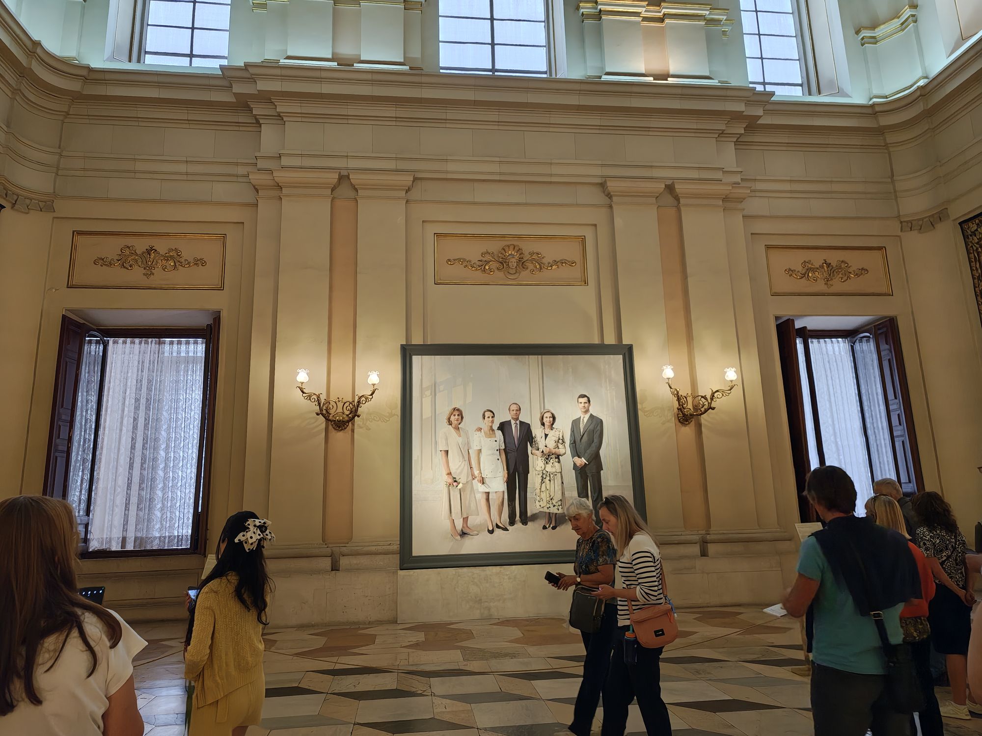 Plaza De La ArmerĂa Madrid Spain 68