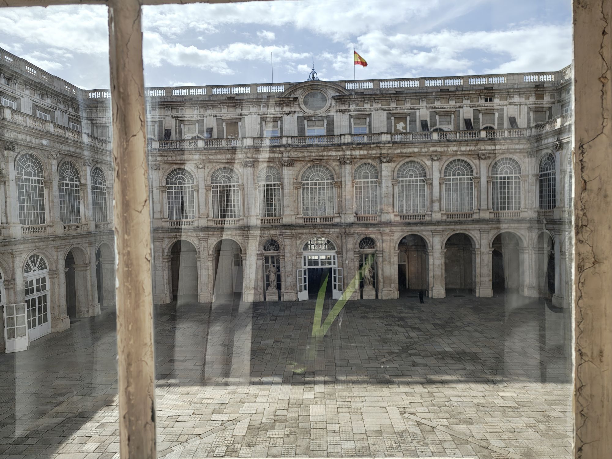 Plaza De La ArmerĂa Madrid Spain 73