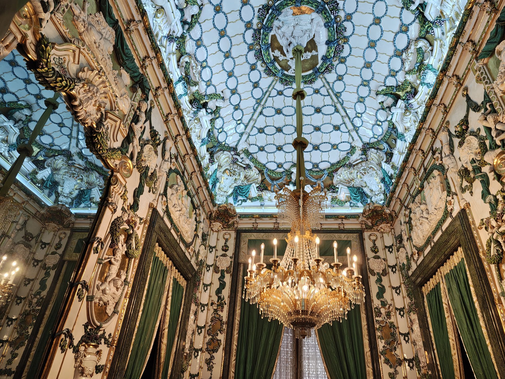 Plaza De La ArmerĂa Madrid Spain 79