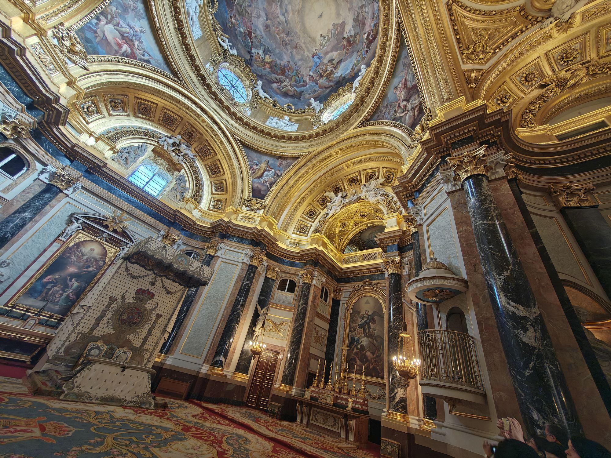 Plaza De La ArmerĂa Madrid Spain 92