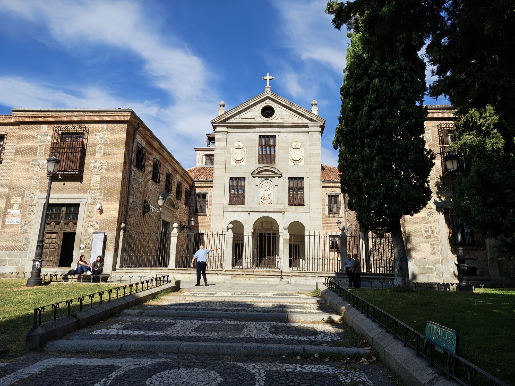 Plaza De La EncarnaciĂłn Madrid Spain