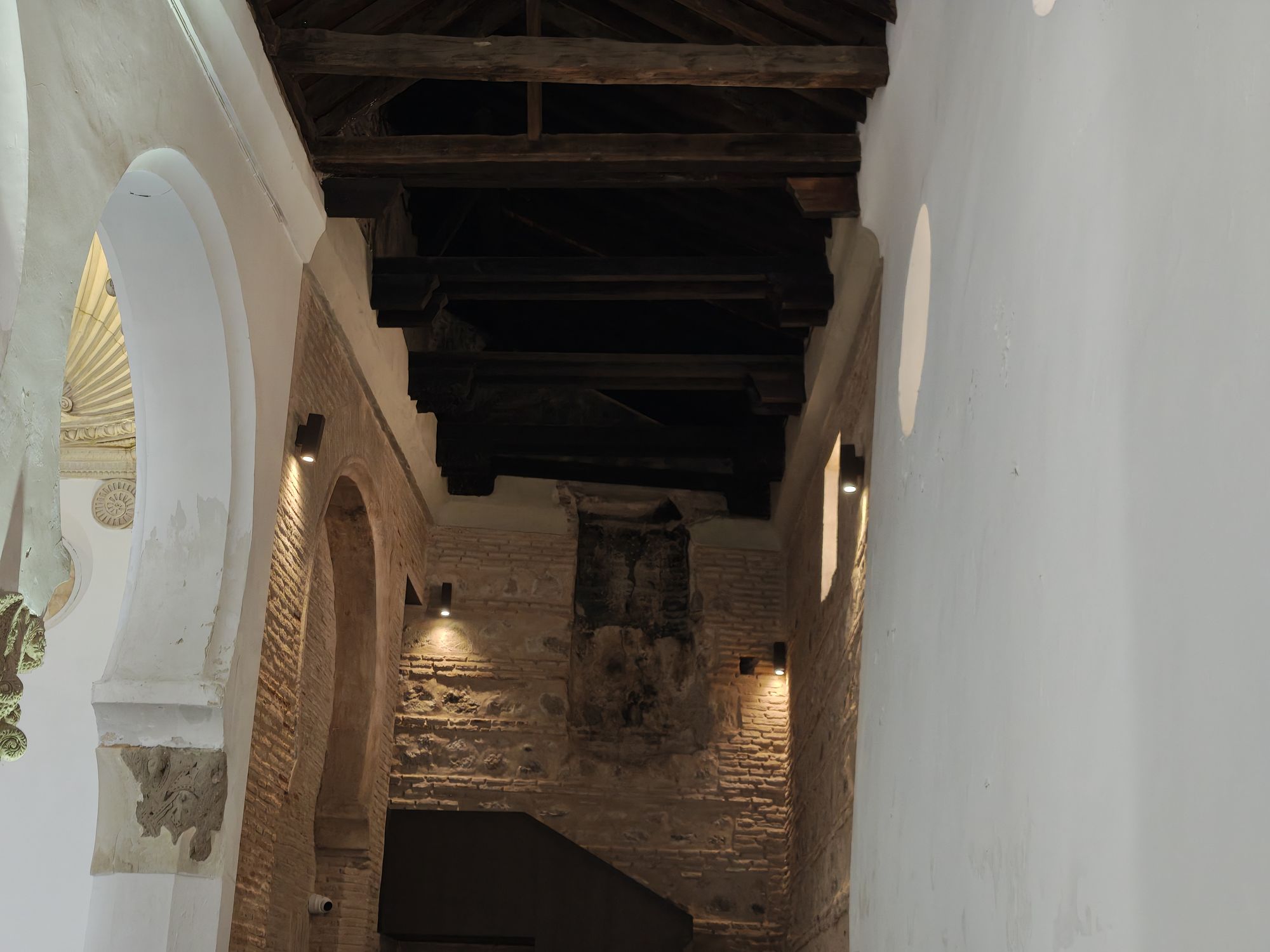 Sinagoga De Santa MarĂa La Blanca Toledo Spain 13