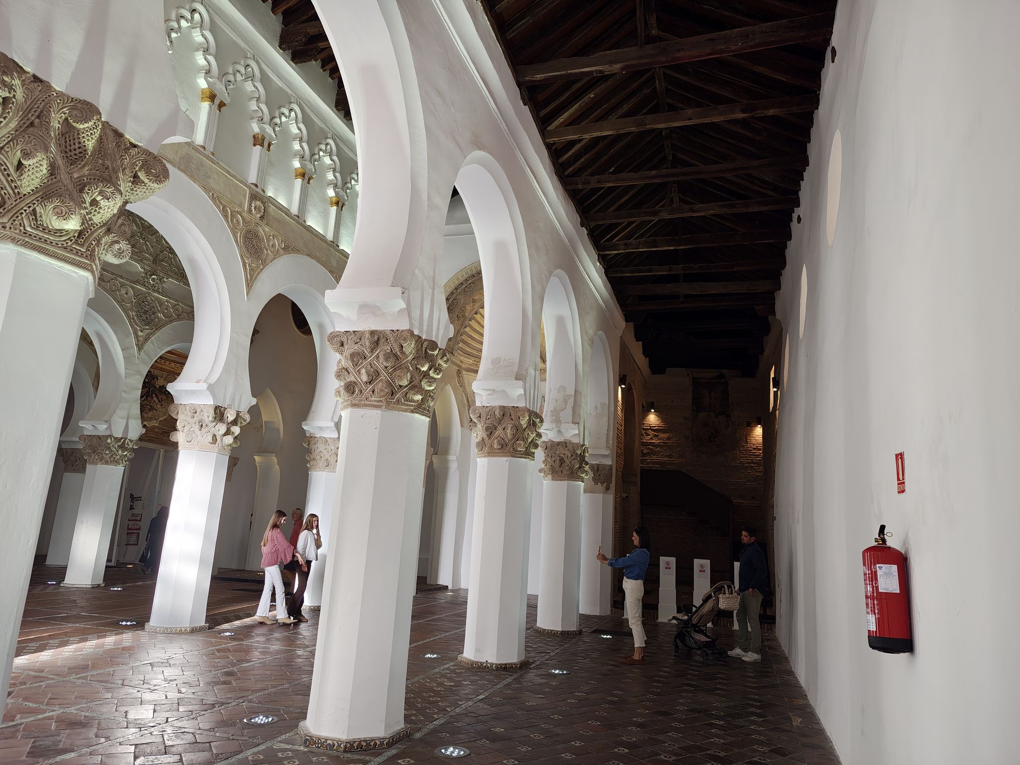 Sinagoga De Santa MarĂa La Blanca Toledo Spain 4